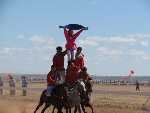 精彩的蒙古族传统马术表演